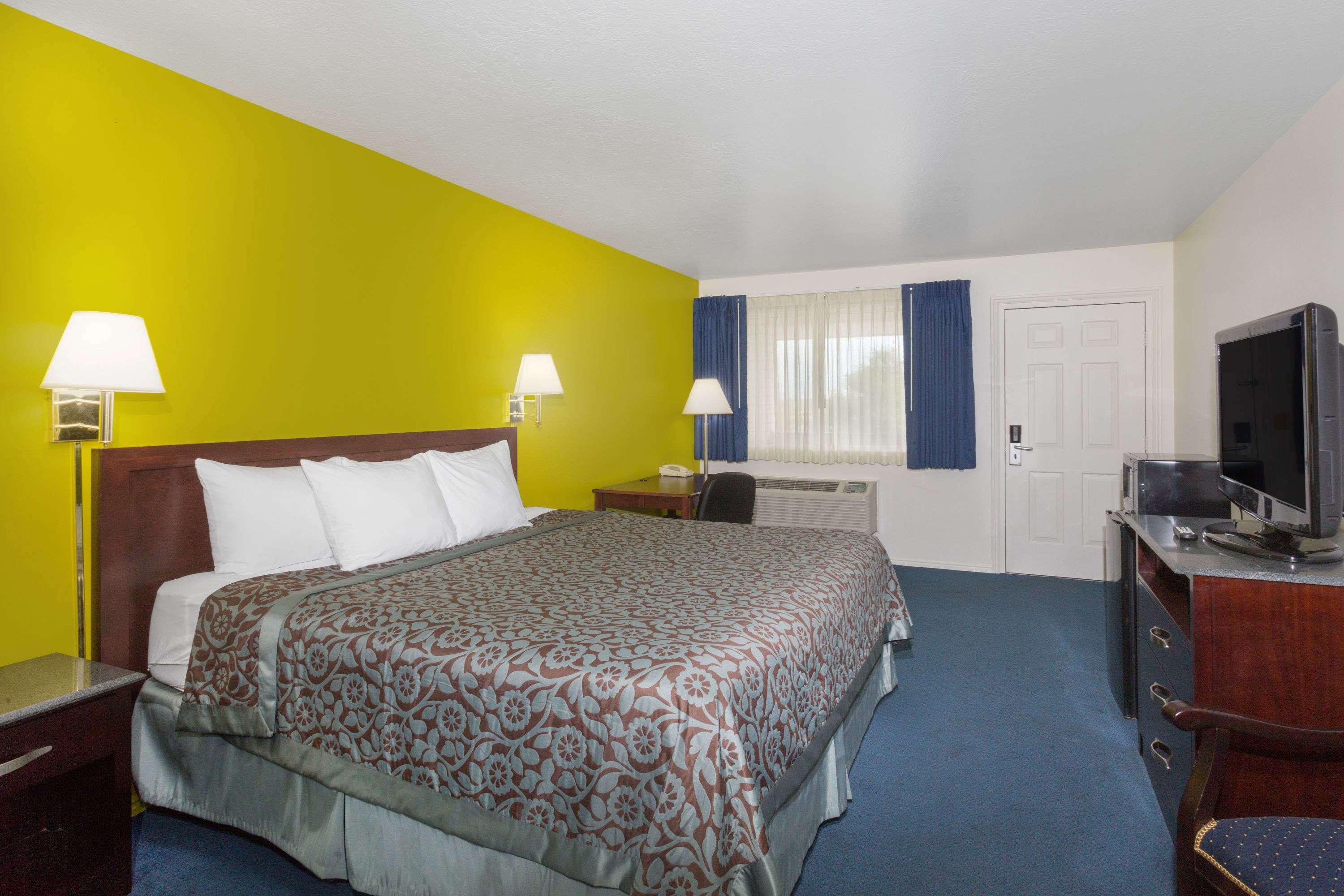 Days Inn By Wyndham Delta Exterior foto