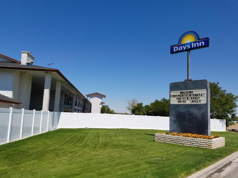 Days Inn By Wyndham Delta Exterior foto